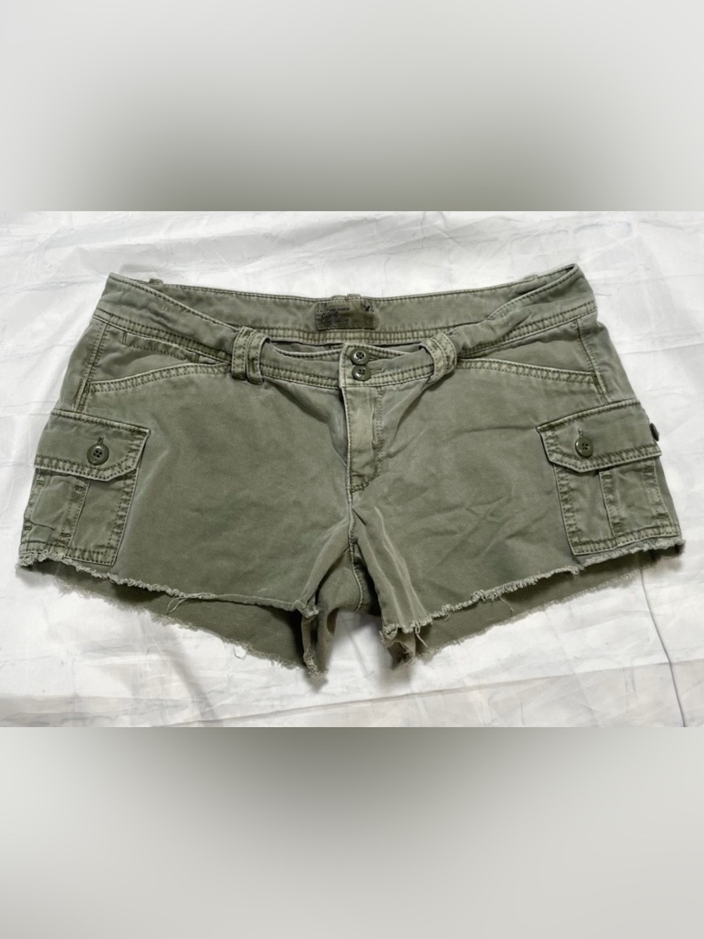 Y2K Women's American Eagle Low Rise Cargo Olive Green Short Shorts Cut Offs Prep